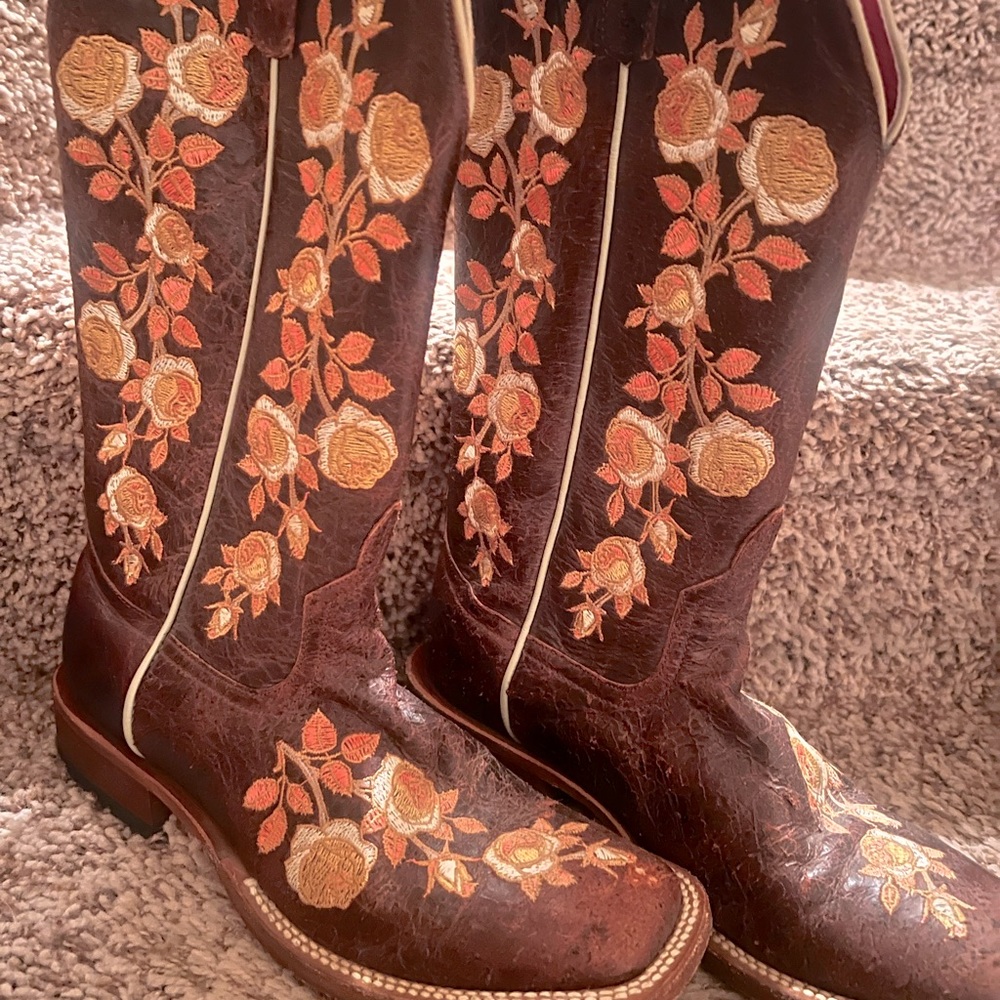Macie Bean cowboy boots